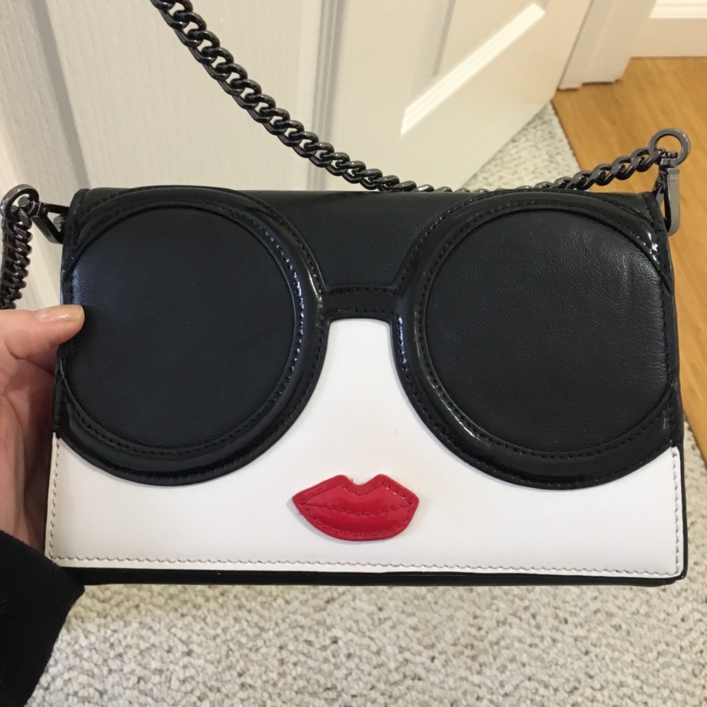Alice Olivia wallet on chain